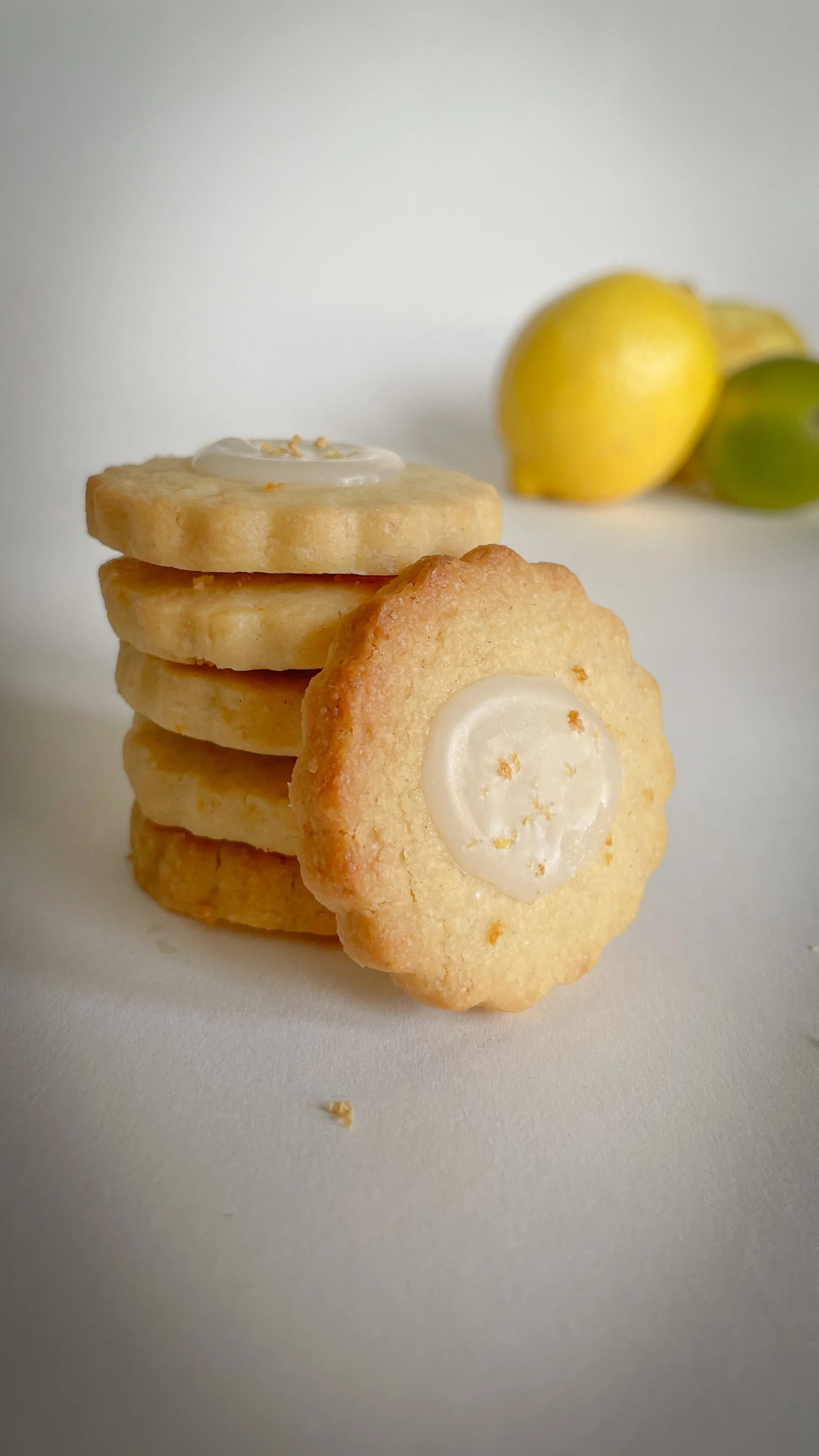 Fresh lemon classic biscuits