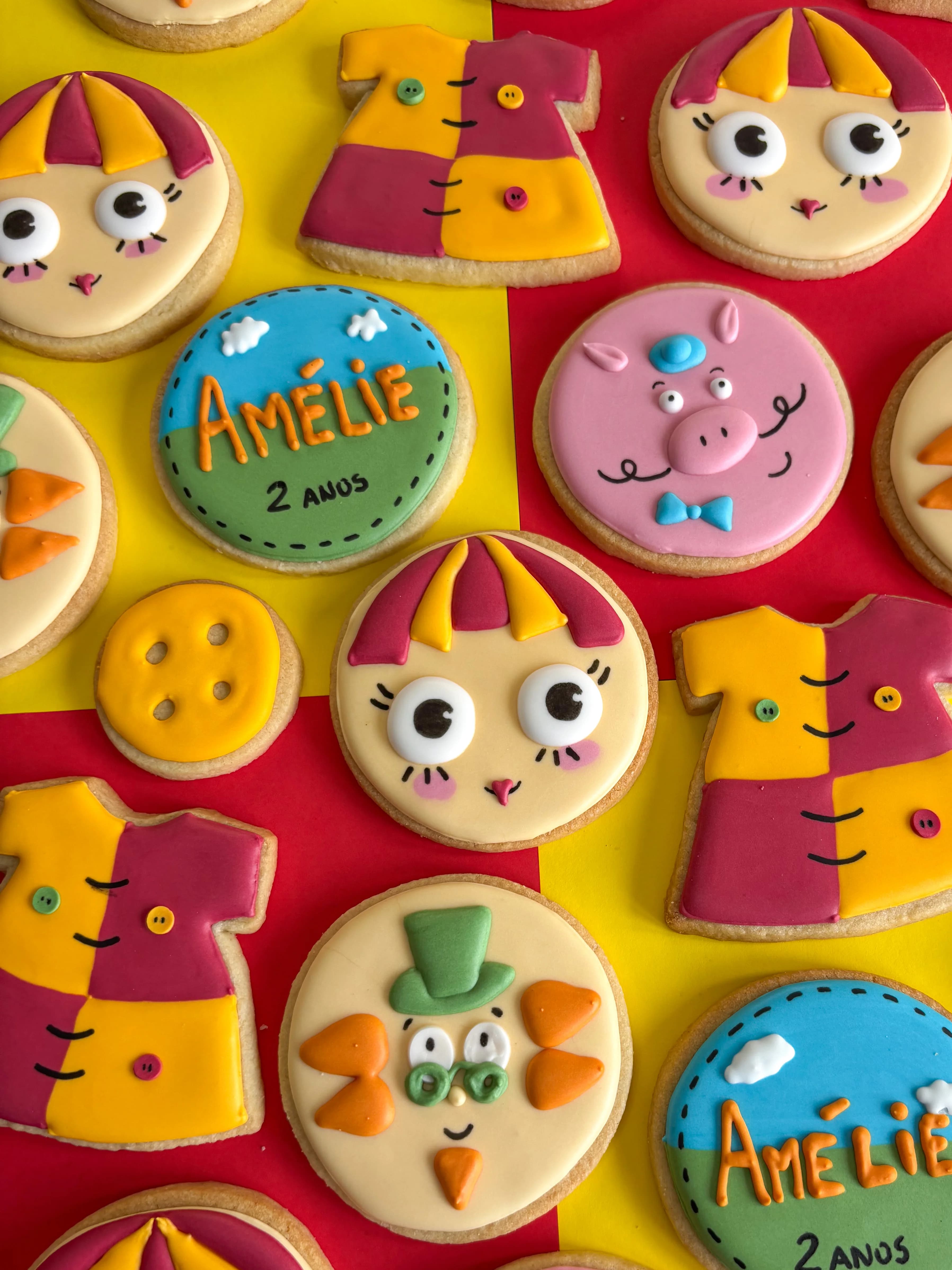 Sítio do Picapau Amarelo themed party cookies